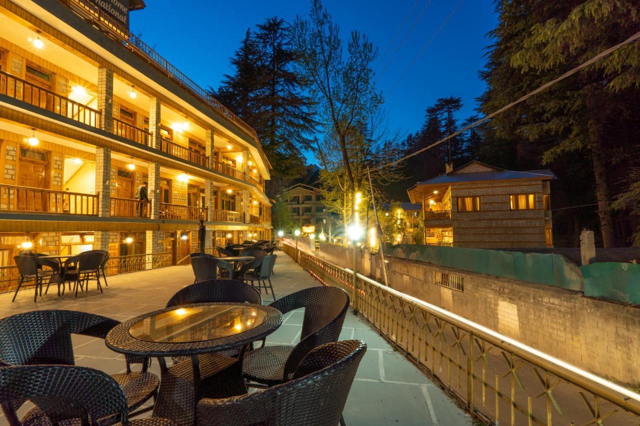 Holiday Home International -Vivaan Stays Manāli Exterior foto