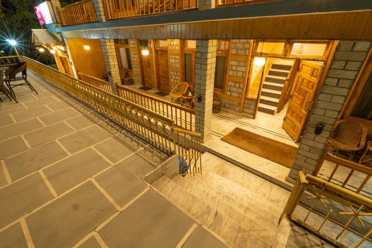 Holiday Home International -Vivaan Stays Manāli Exterior foto